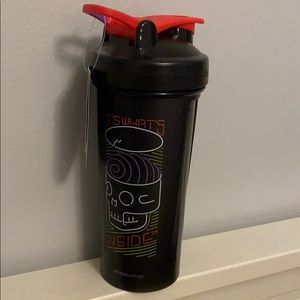 Limited edition blender bottle